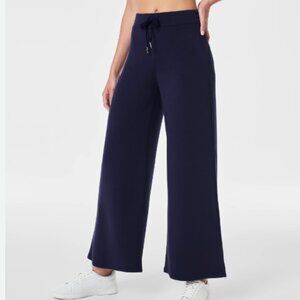SPANX Air Essentials Cropped Wide Leg Pant in Timeless Navy